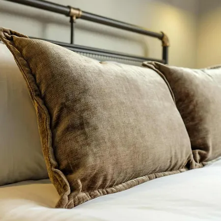 The Willow - A Apartment