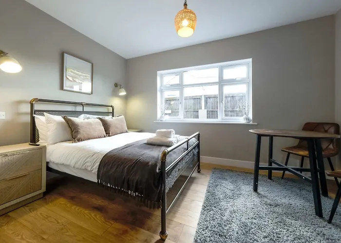 The Willow - A Bristol